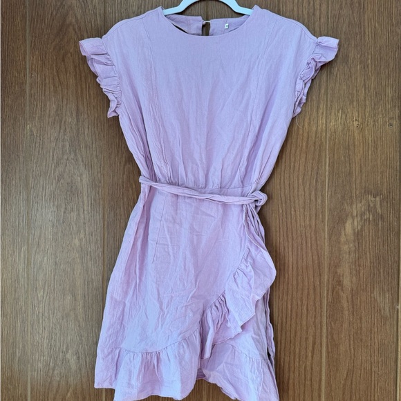 Dresses & Skirts - Lavender Ruffle Sleeve Dress